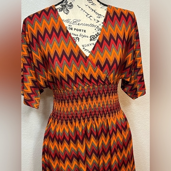 397. Cristinalove Fall Colors Chevron Cinched Dress S - Picture 2 of 5